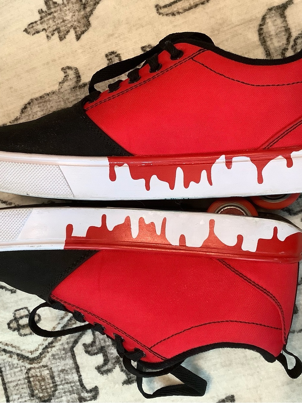 Heelys Black and Red Dual-Color Skate Shoes - Picture 5 of 6